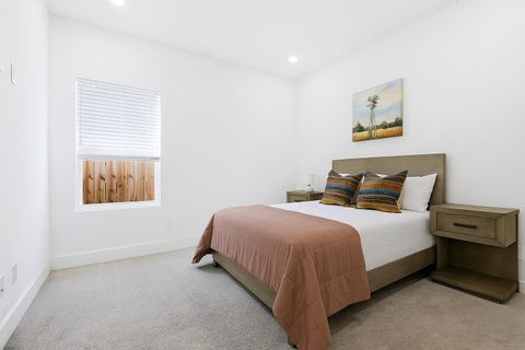 Tiny photo for 107 W Whitney Street #C, Houston, TX 77018 (MLS # 37487336)