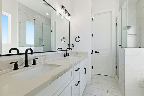 Tiny photo for 107 W Whitney Street #C, Houston, TX 77018 (MLS # 37487336)