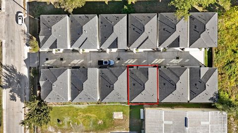 Tiny photo for 107 W Whitney Street #C, Houston, TX 77018 (MLS # 37487336)