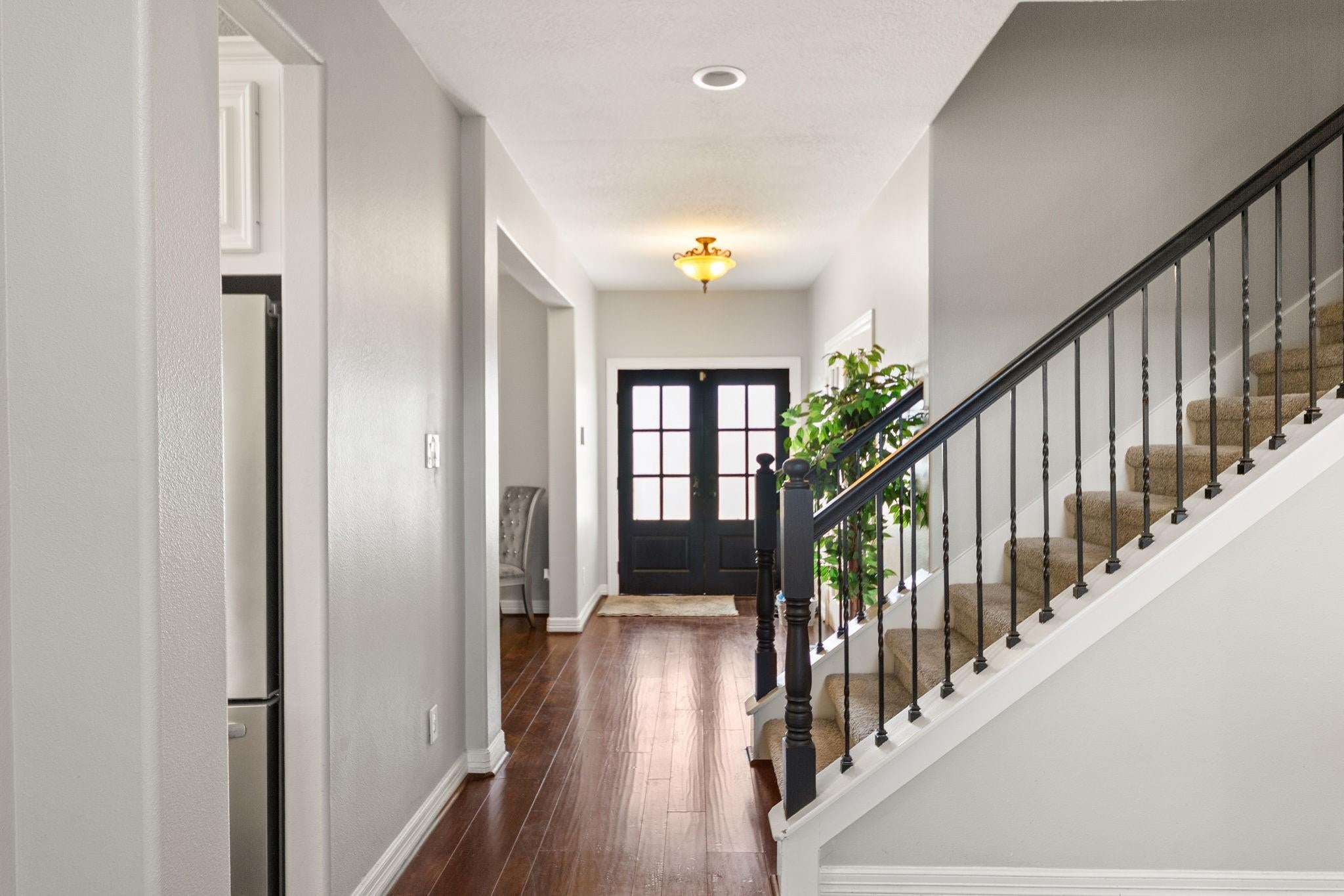 202 Lakeland Circle