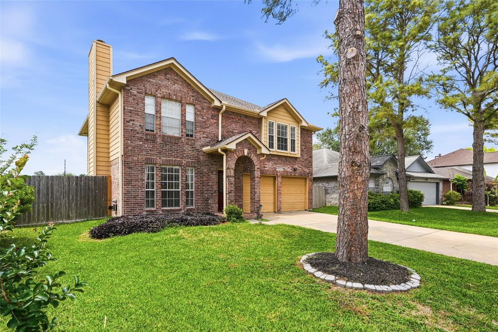 Photo of 16938 Blue Mist Circle, Sugar Land, TX 77498 (MLS # 74301266)