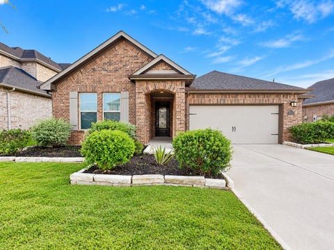 Photo of 31315 Brown Ferb Dr Dr, Fulshear, TX 77441 (MLS # 30148082)