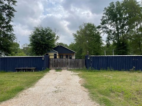 Photo of 182 Road 5101, Cleveland, TX 77327 (MLS # 71689899)