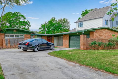 Photo of 4719 Imogene Street, Houston, TX 77096 (MLS # 17298204)