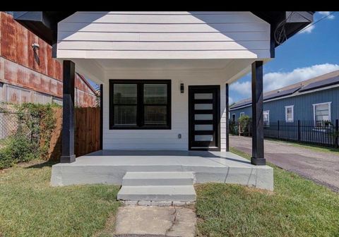 Photo of 7001 Avenue P, Houston, TX 77011 (MLS # 31275043)