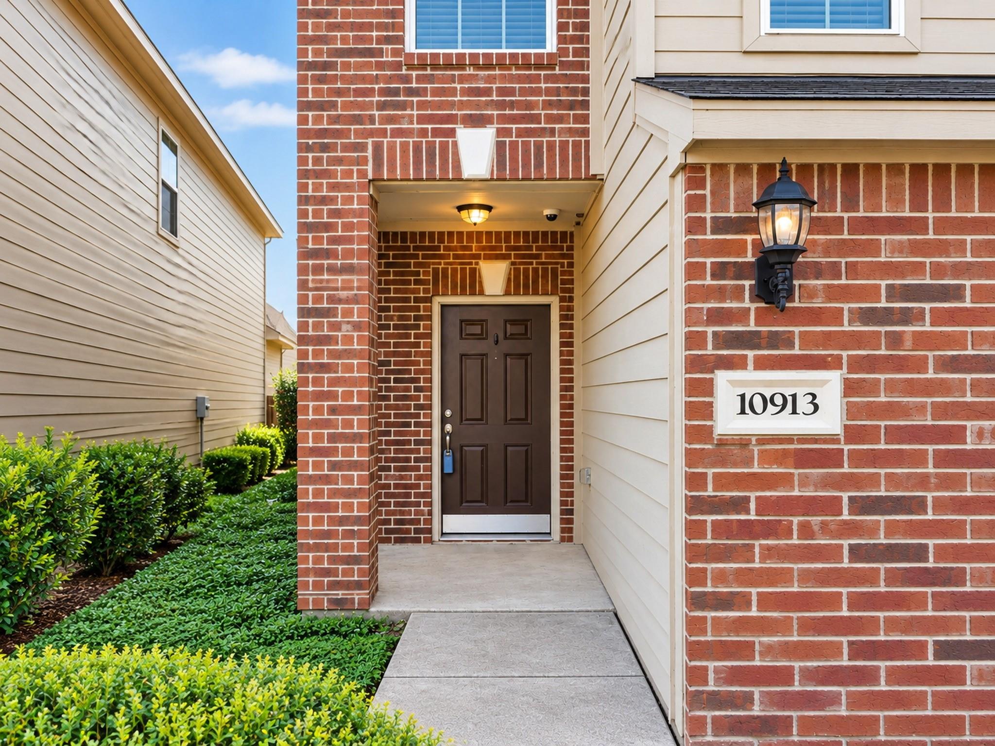 10913 Panther Court