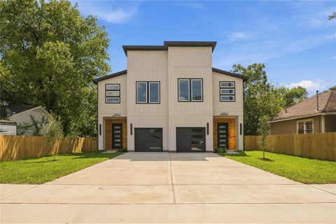 Photo of 5218 Higgins Street #A/B, Houston, TX 77033 (MLS # 49531435)