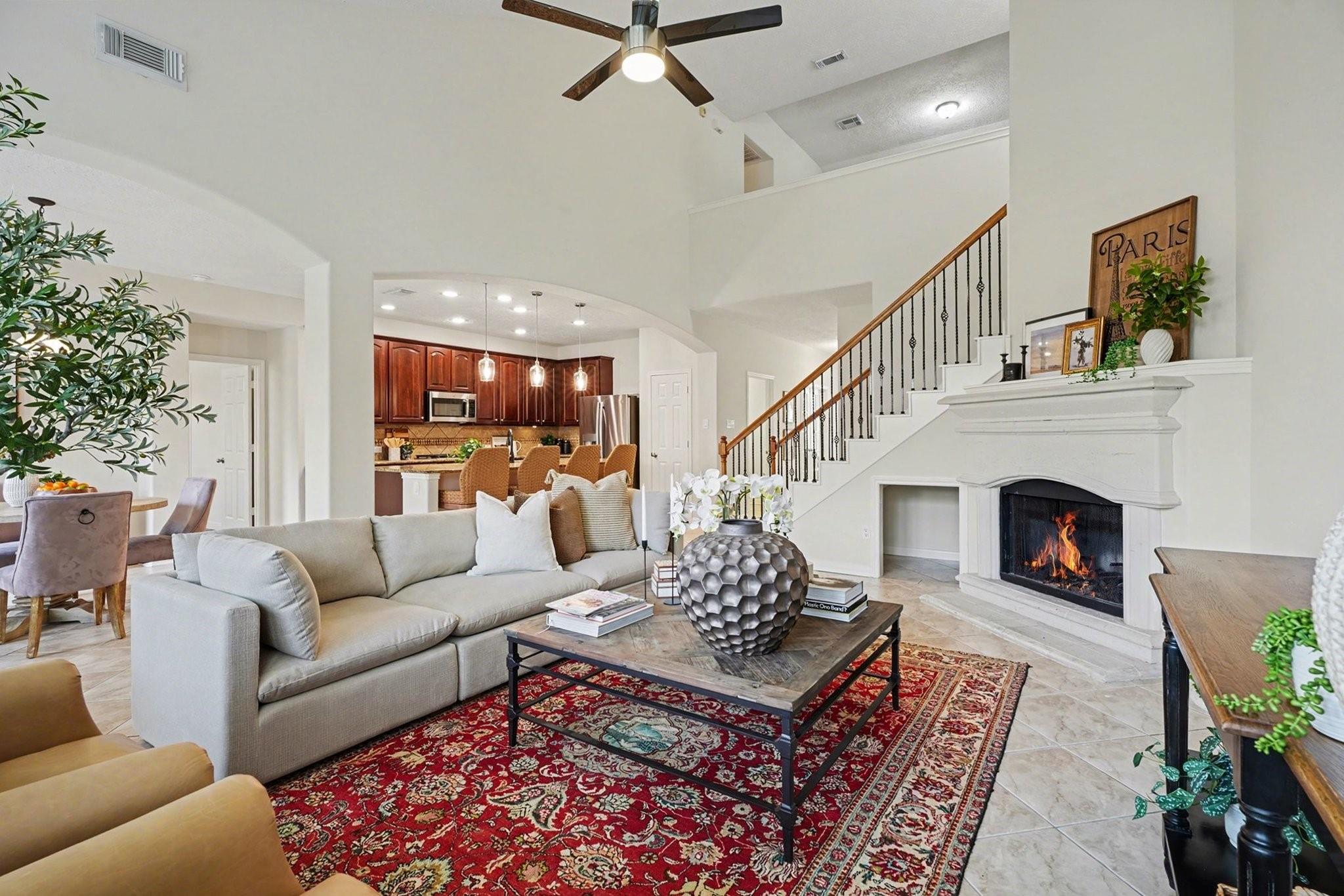 2742 Villa Pisa Lane