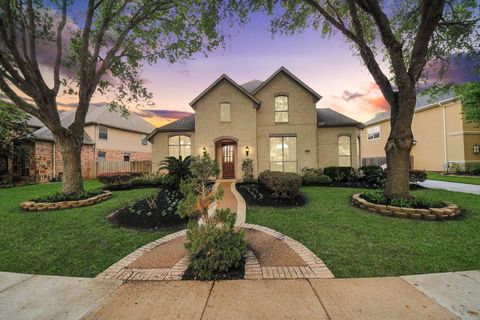 Photo of 1807 Ravenel Lane, Sugar Land, TX 77479 (MLS # 22061230)