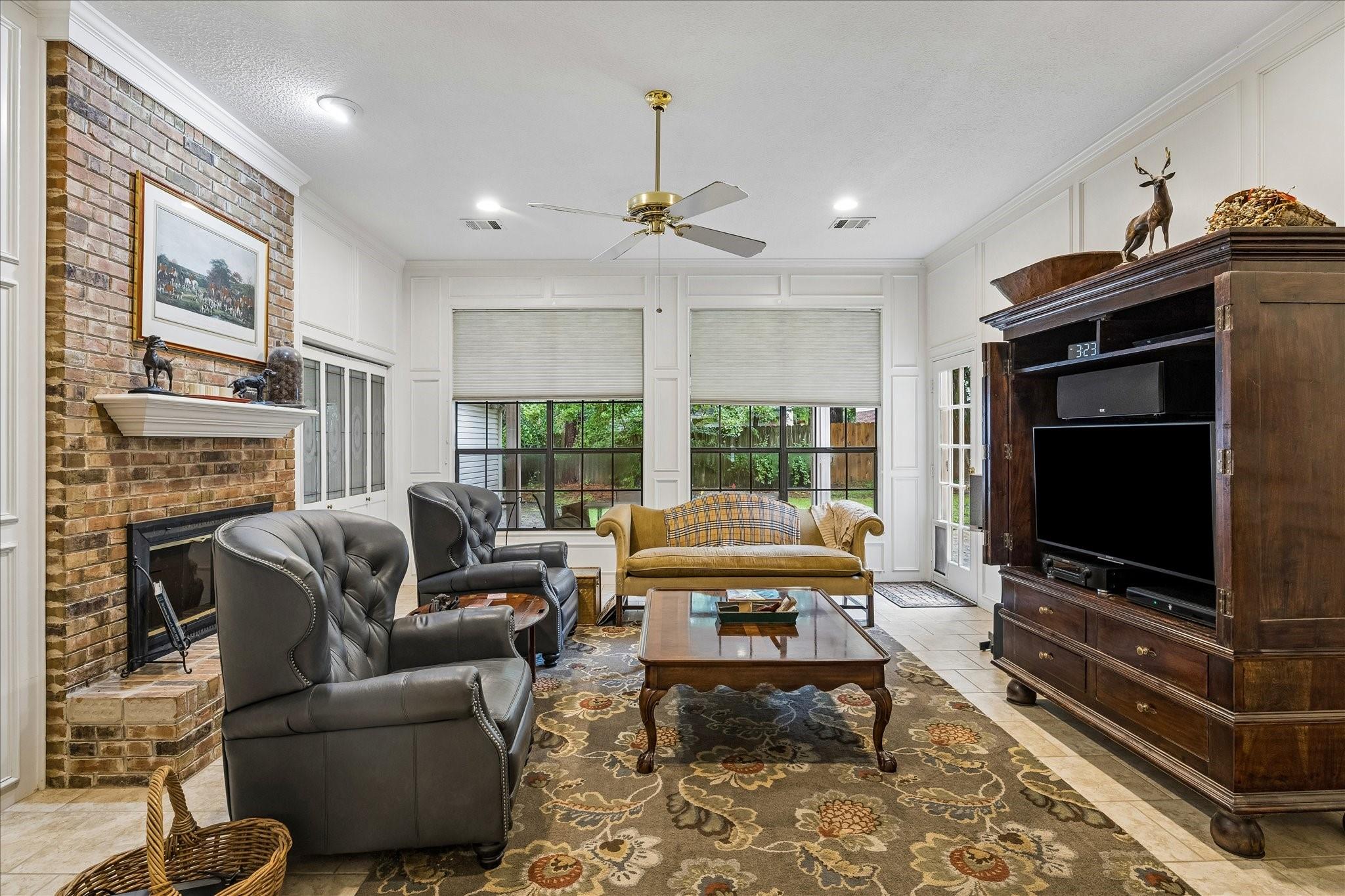 6015 Spanish Oak Way