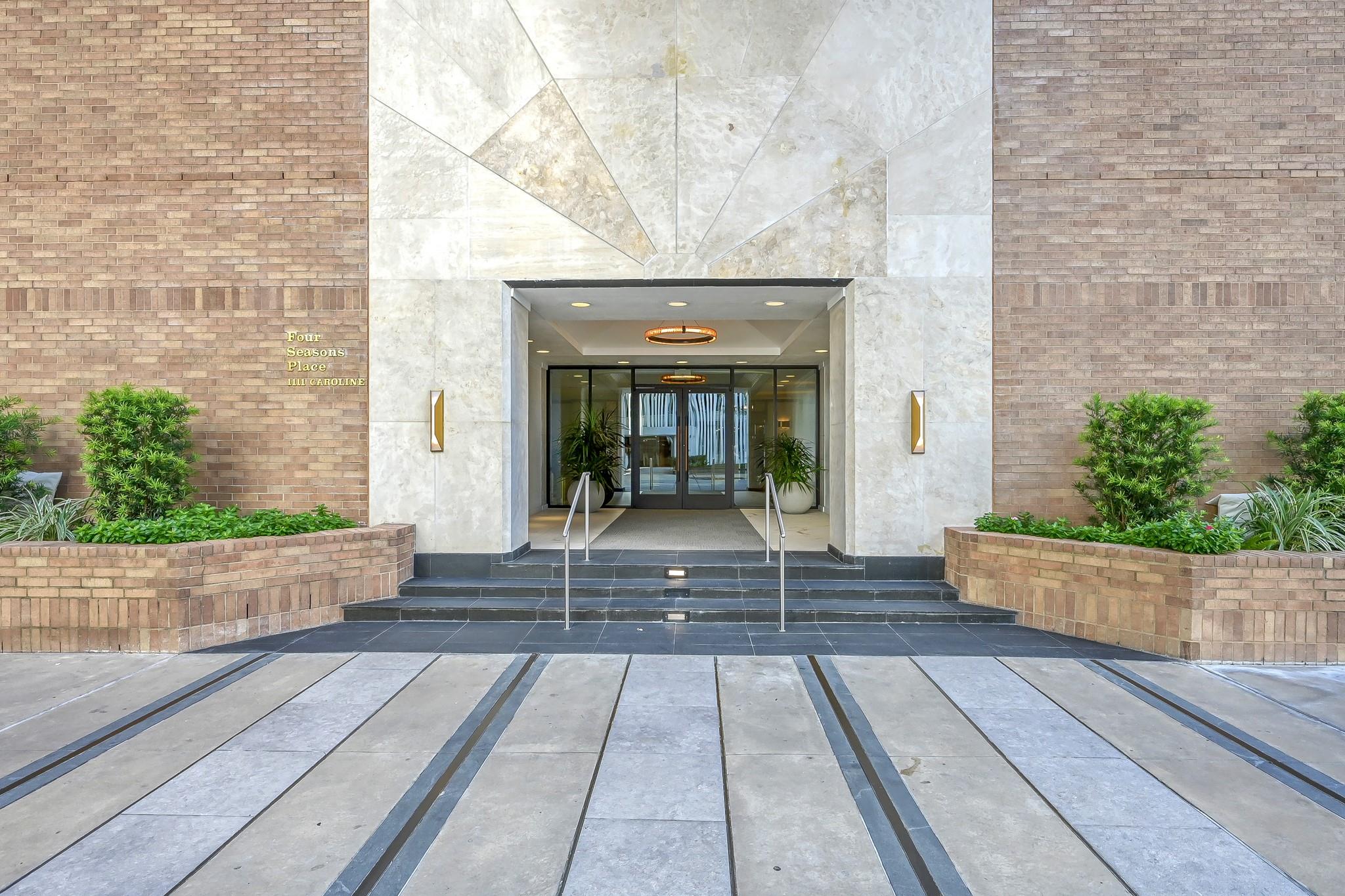 1111 Caroline Street 2901