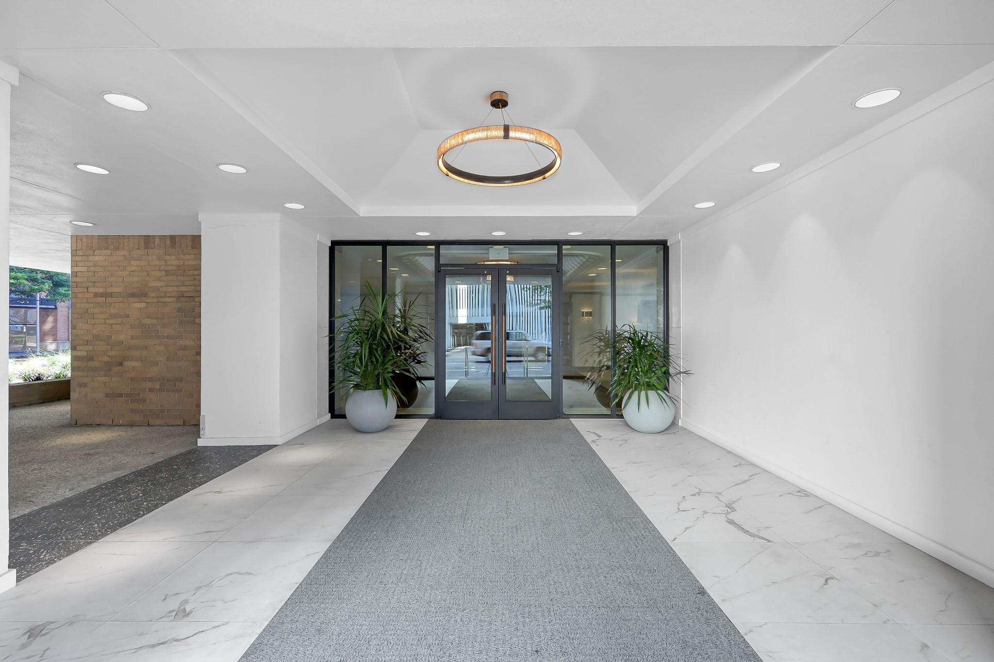 1111 Caroline Street 2901