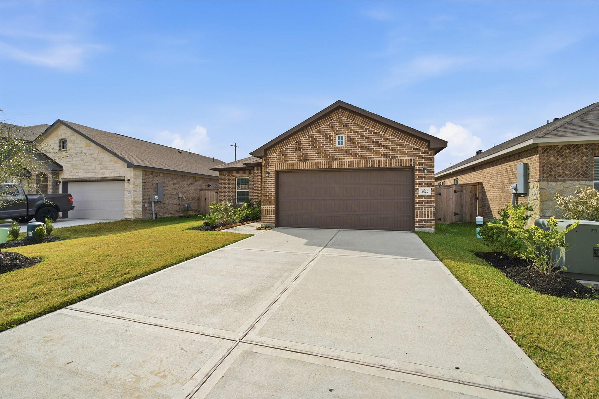3527 Prairie Rose Trail