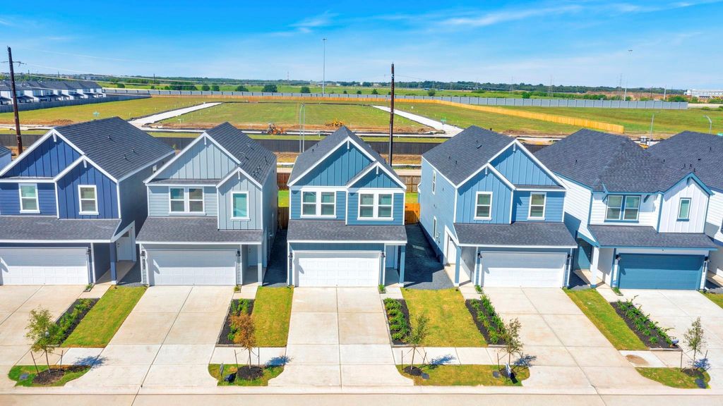 Photo of 10316 Penryn Forest Trail, Houston, TX 77051 (MLS # 66968147)