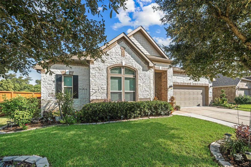 Photo of 13103 Genesis Plantation Lane, Houston, TX 77044 (MLS # 72025425)