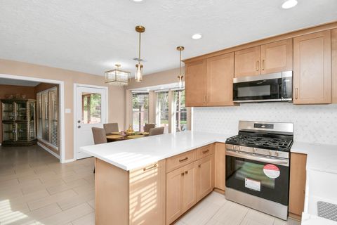 Photo of 6827 La Puente Drive, Houston, TX 77083 (MLS # 49015880)