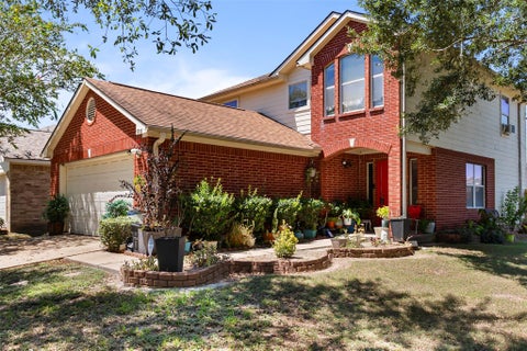 Photo of 5502 Amaranth Meadow Lane, Houston, TX 77085 (MLS # 82365500)