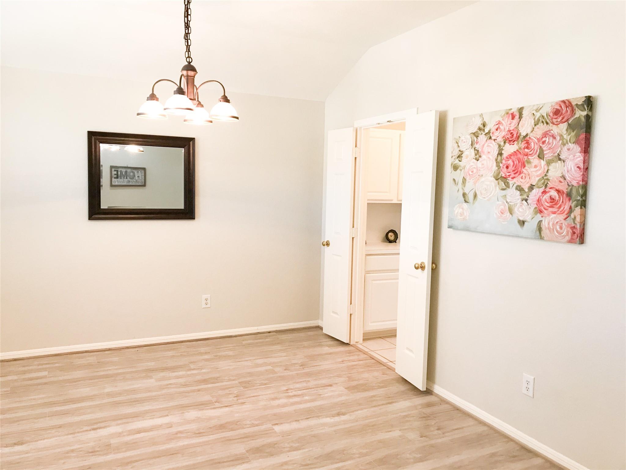 14615 Rochelle Court