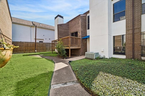 Photo of 714 Fowler Street #5, Houston, TX 77007 (MLS # 65666029)