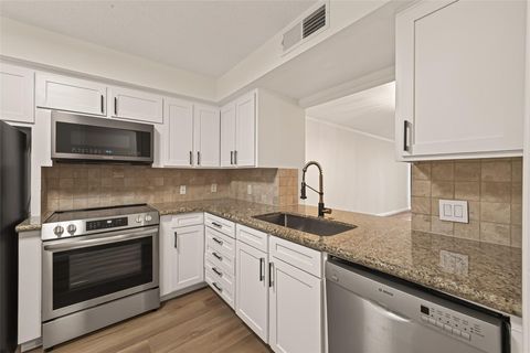 Tiny photo for 6547 Bayou Glen Road, Houston, TX 77057 (MLS # 7134215)