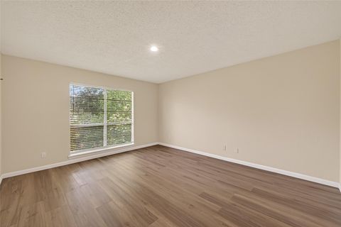 Tiny photo for 6547 Bayou Glen Road, Houston, TX 77057 (MLS # 7134215)