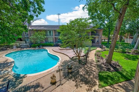 Tiny photo for 6547 Bayou Glen Road, Houston, TX 77057 (MLS # 7134215)