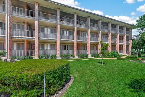 Tiny photo for 6547 Bayou Glen Road, Houston, TX 77057 (MLS # 7134215)