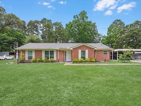 Photo of 37127 Gossamer Ln Lane, Magnolia, TX 77354 (MLS # 83889484)