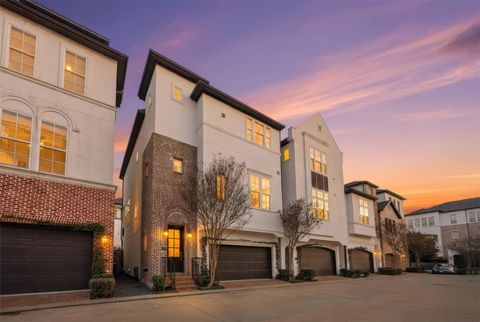 Photo of 2707 Cohn Trail, Houston, TX 77007 (MLS # 2548517)