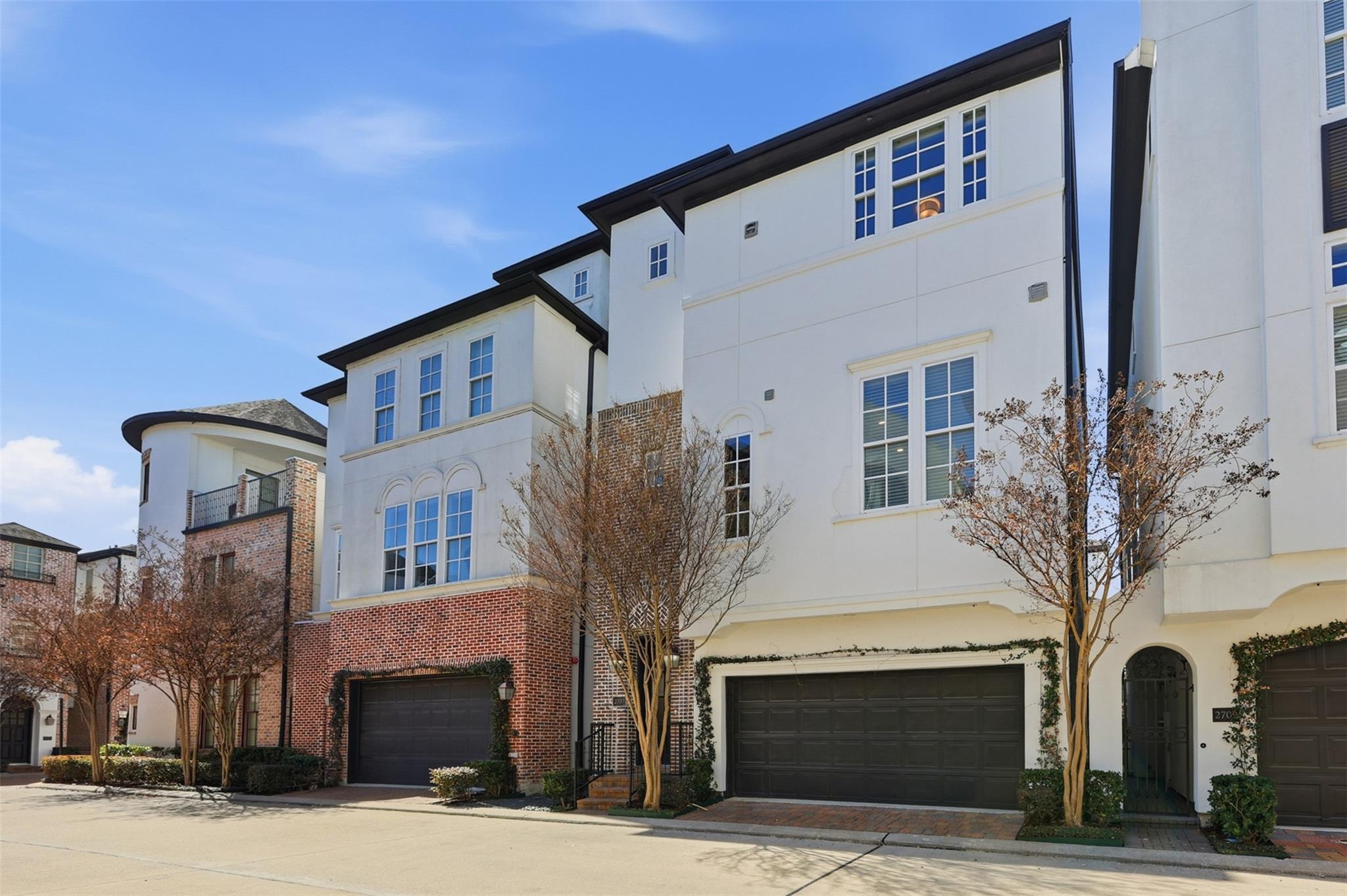2707 Cohn Trail