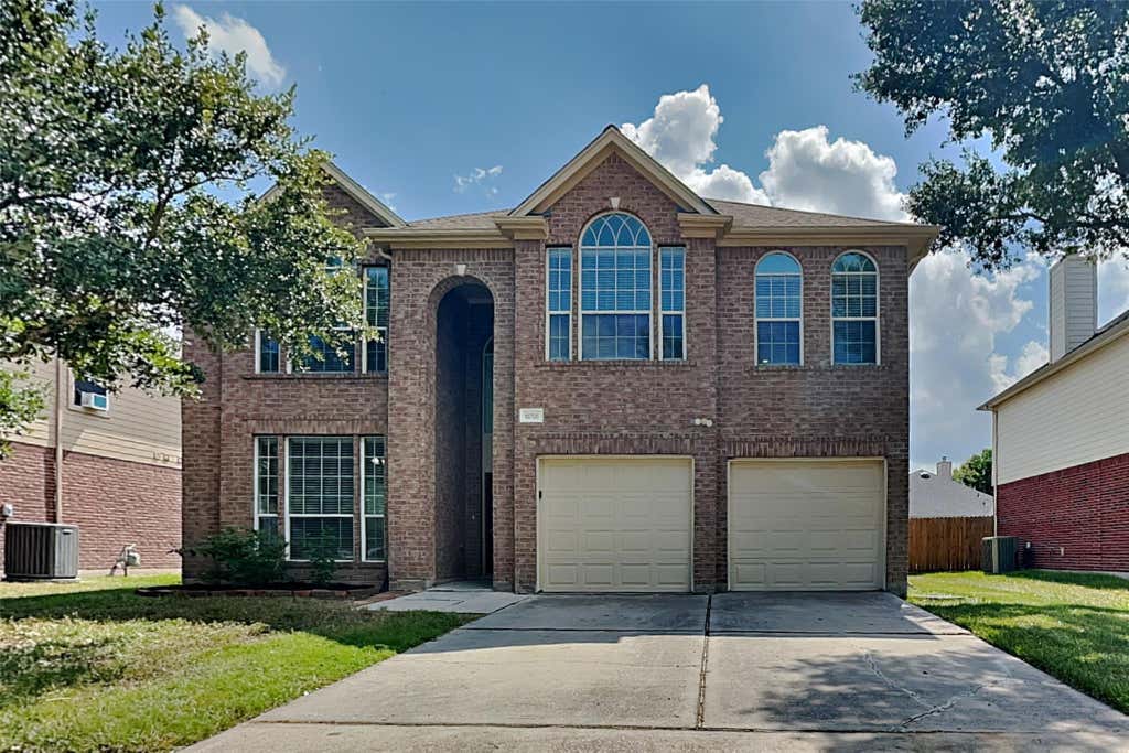 Photo of 18706 Woodglen Shadows Drive, Humble, TX 77346 (MLS # 80844508)