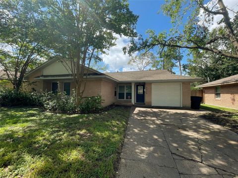 Photo of 2015 Ansbury Drive, Houston, TX 77018 (MLS # 20031397)