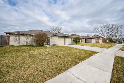 Photo of 1114 Blue Diamond Drive, Missouri City, TX 77489 (MLS # 83733943)