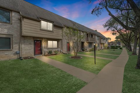 Photo of 6434 Kentwick Drive, Houston, TX 77084 (MLS # 31814063)