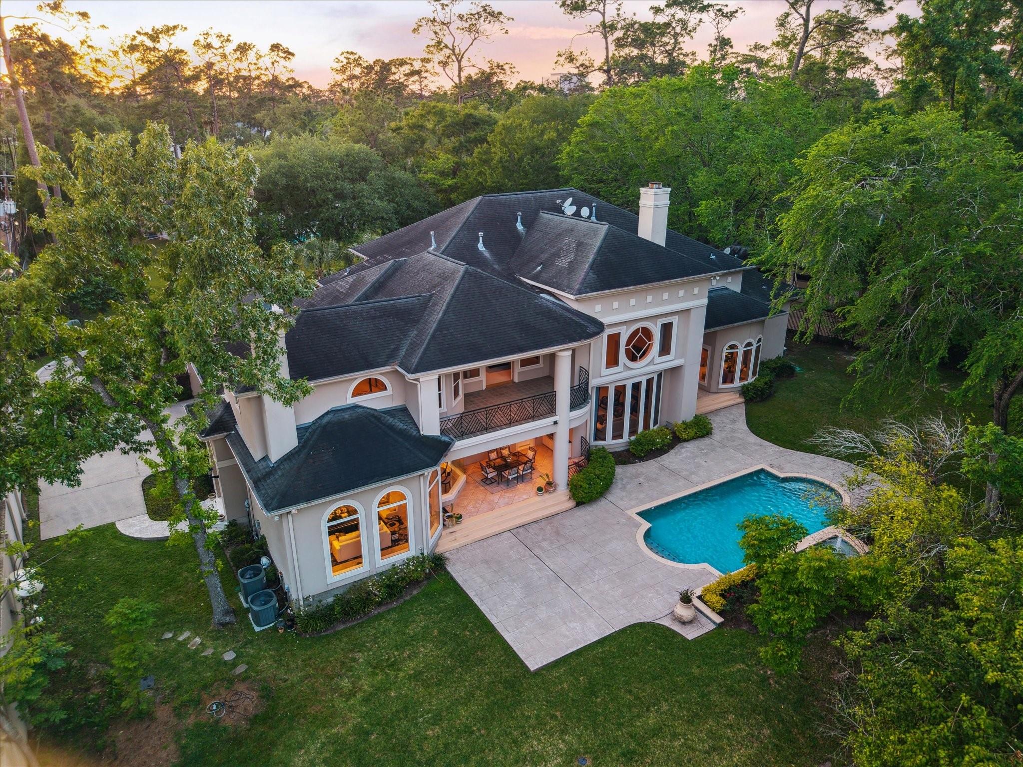 608 Little John Lane