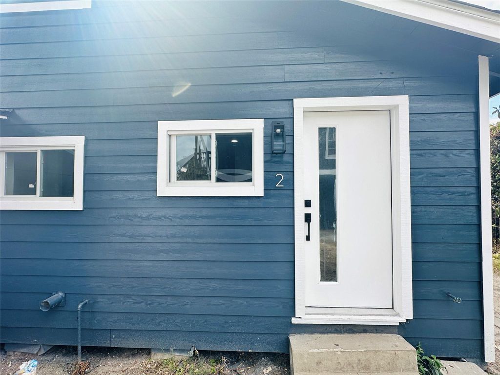 Photo of 4018 Gano St St #2, Houston, TX 77009 (MLS # 82422105)