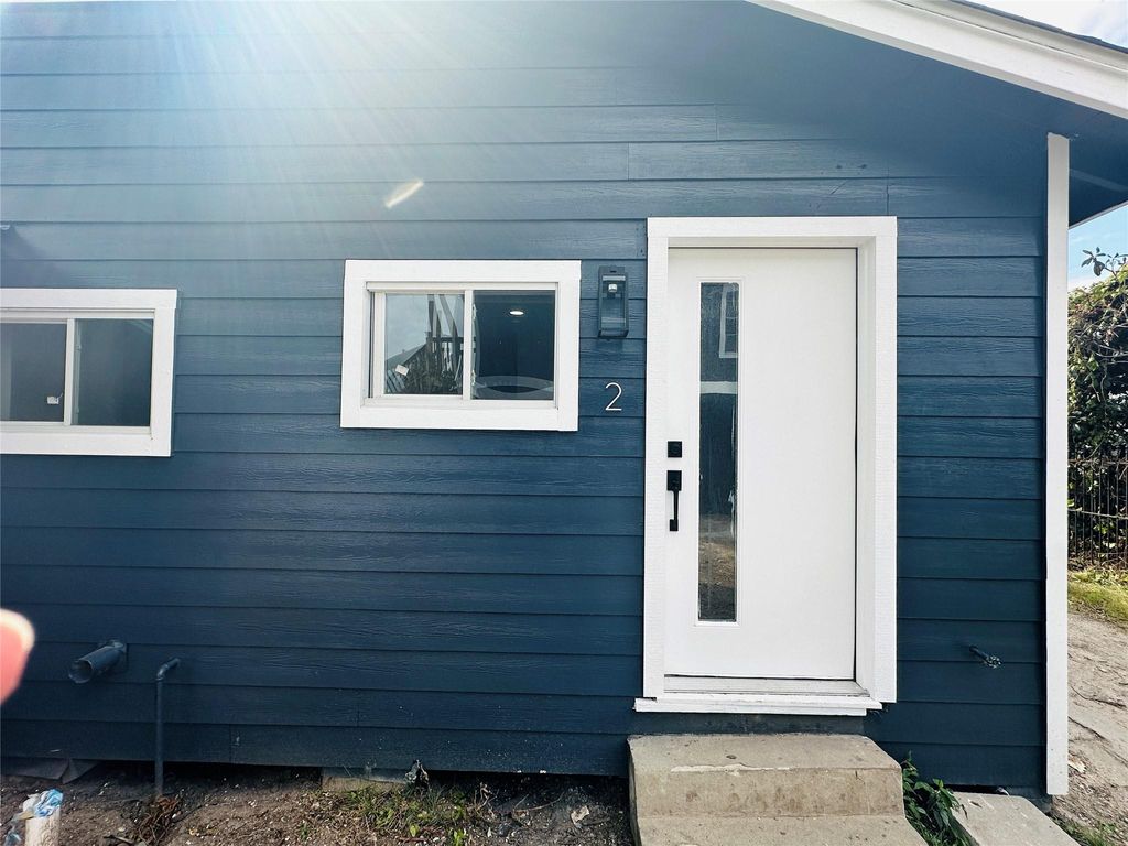 Photo of 4018 Gano St St #2, Houston, TX 77009 (MLS # 82422105)