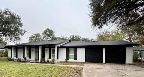 Photo of 4747 Clover Street, Houston, TX 77033 (MLS # 80274297)