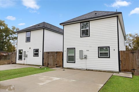 Photo of 9243 Seeker Street, Houston, TX 77028 (MLS # 25446134)