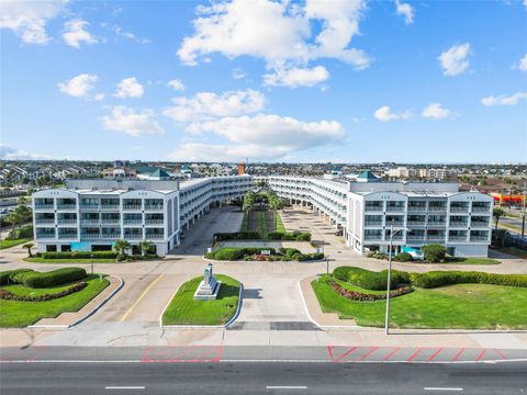 Photo of 6102 Seawall Boulevard #320, Galveston, TX 77551 (MLS # 94717370) Photo of 6102 Seawall Boulevard #320, Galveston, TX 77551 (MLS # 94717370)