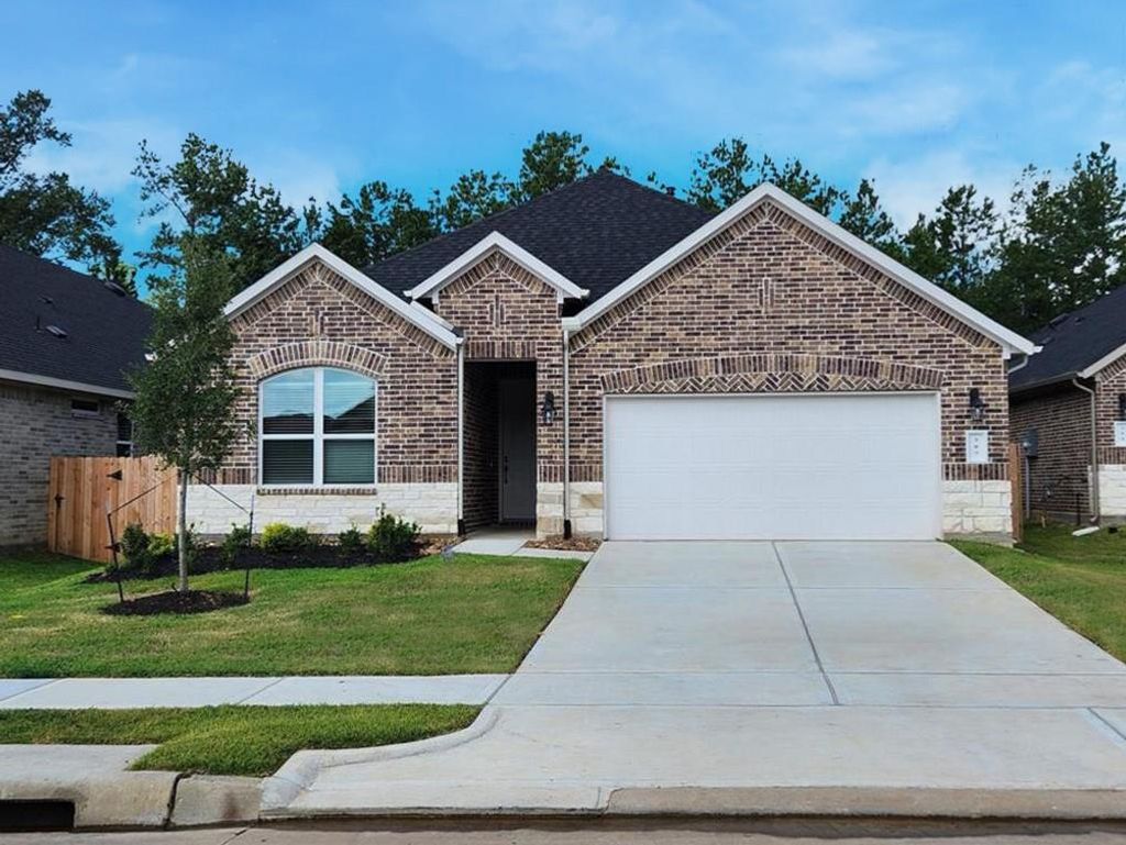 Photo of 387 Westlake Terrace Drive, Conroe, TX 77304 (MLS # 84935936)