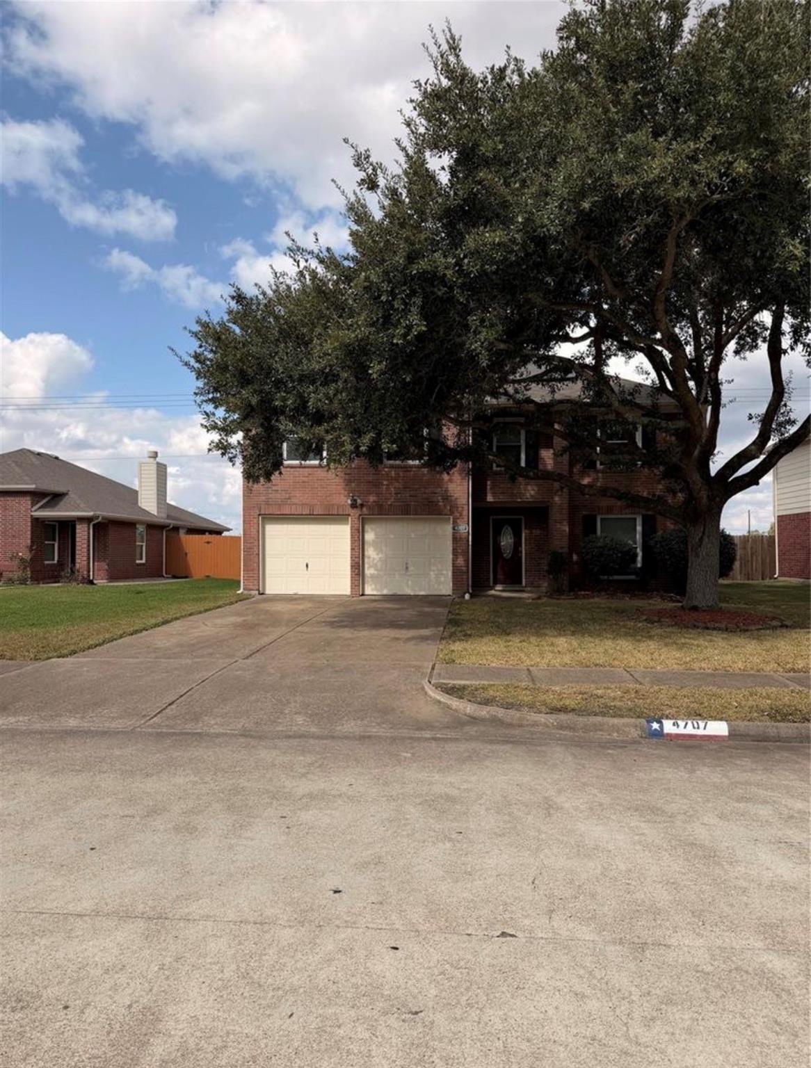 4707 E Parma Drive