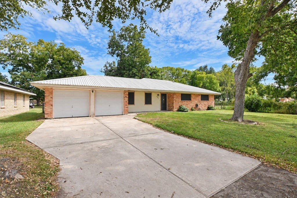 Photo of 102 S Noble Road, Texas City, TX 77591 (MLS # 90474364)