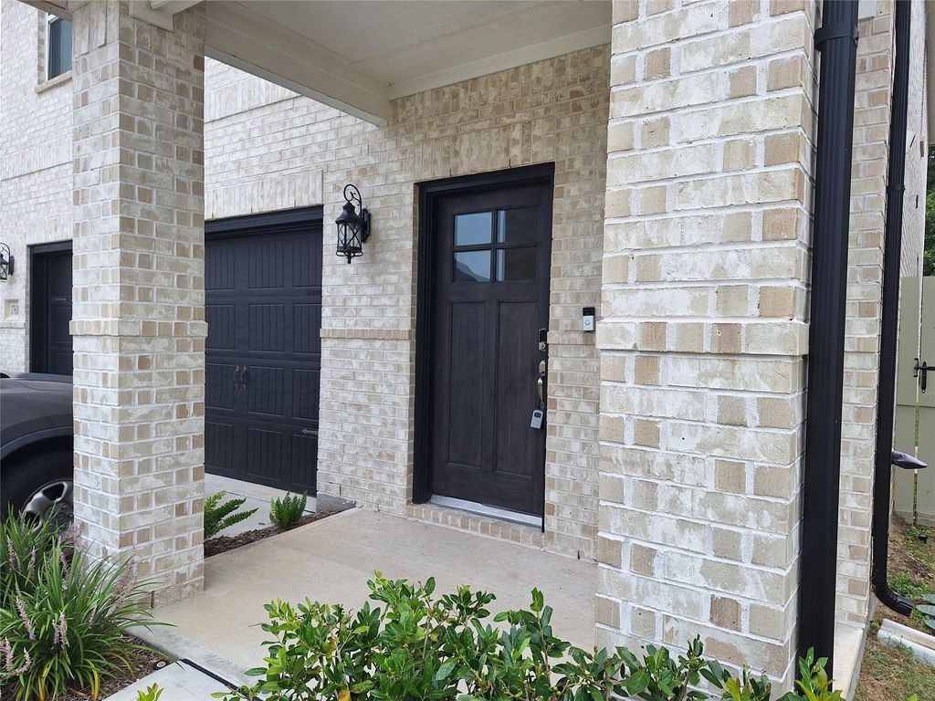 Photo of 17610 Rosette Grass Drive, Conroe, TX 77385 (MLS # 71491737)