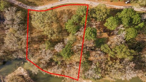 Photo of 20 Caney Creek Drive, Huntsville, TX 77320 (MLS # 12070560)