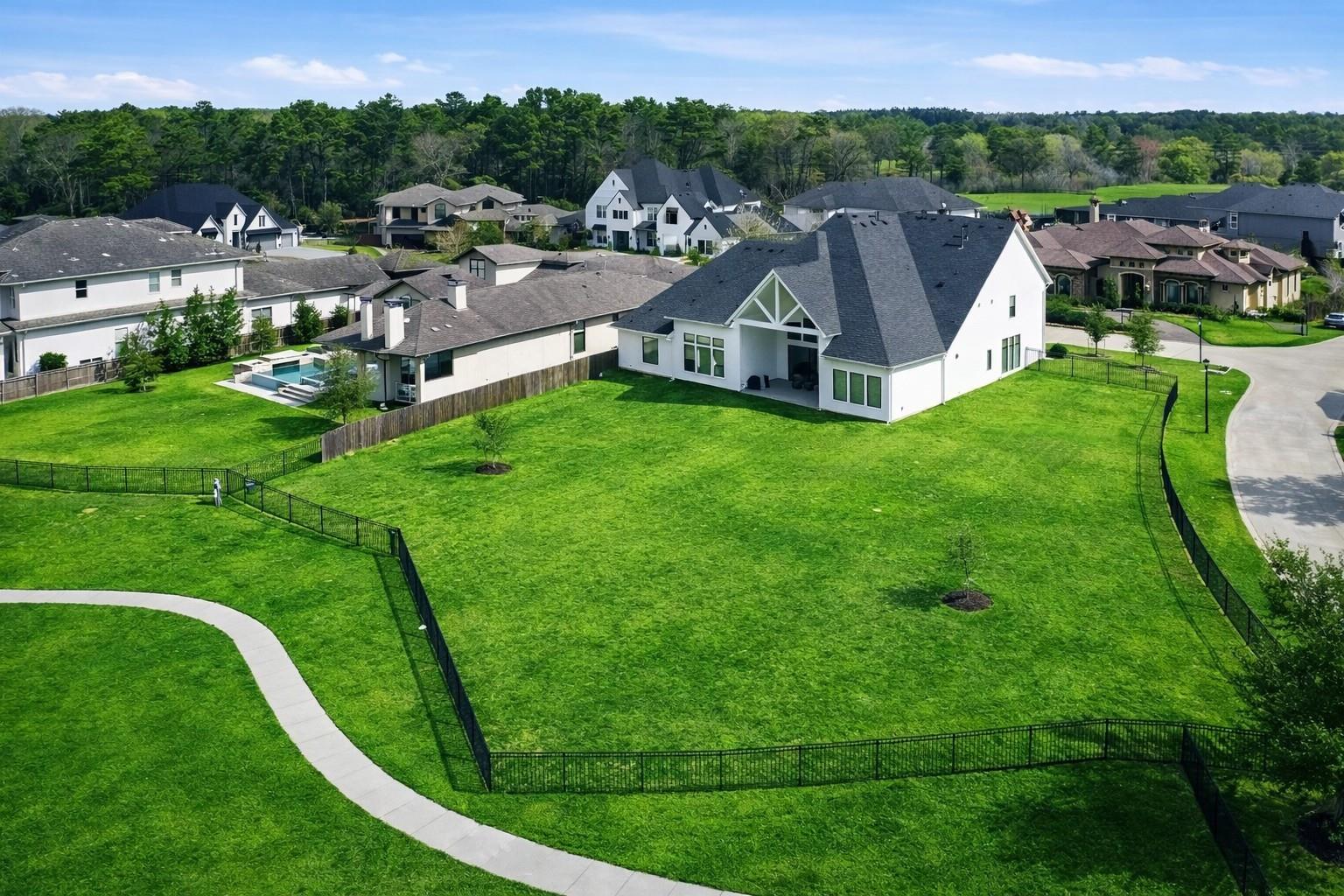 4903 Lagos Lagoon Court