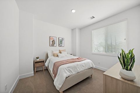 Tiny photo for 1586 W Tidwell Road, Houston, TX 77091 (MLS # 93943991)