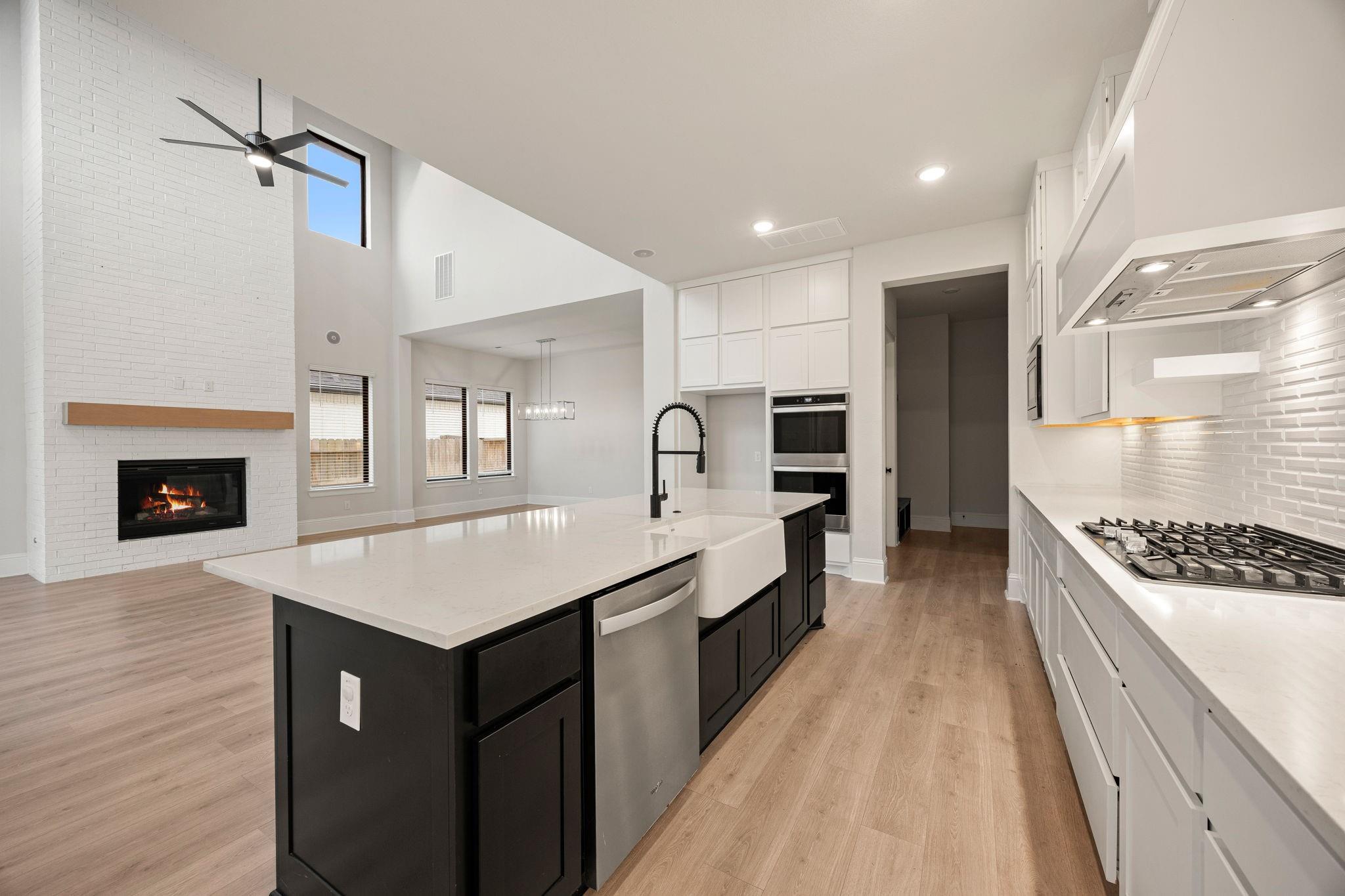 734 Platinum Stone Lane