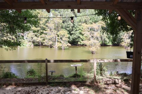 Photo of 410 Lakeview Drive, Cleveland, TX 77327 (MLS # 15700417)