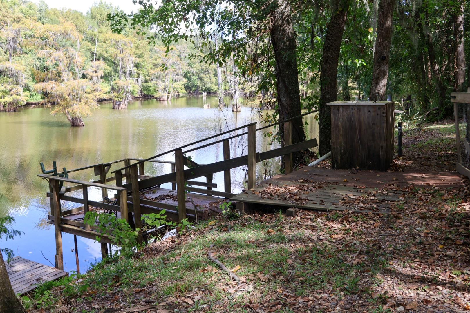 410 Lakeview Drive